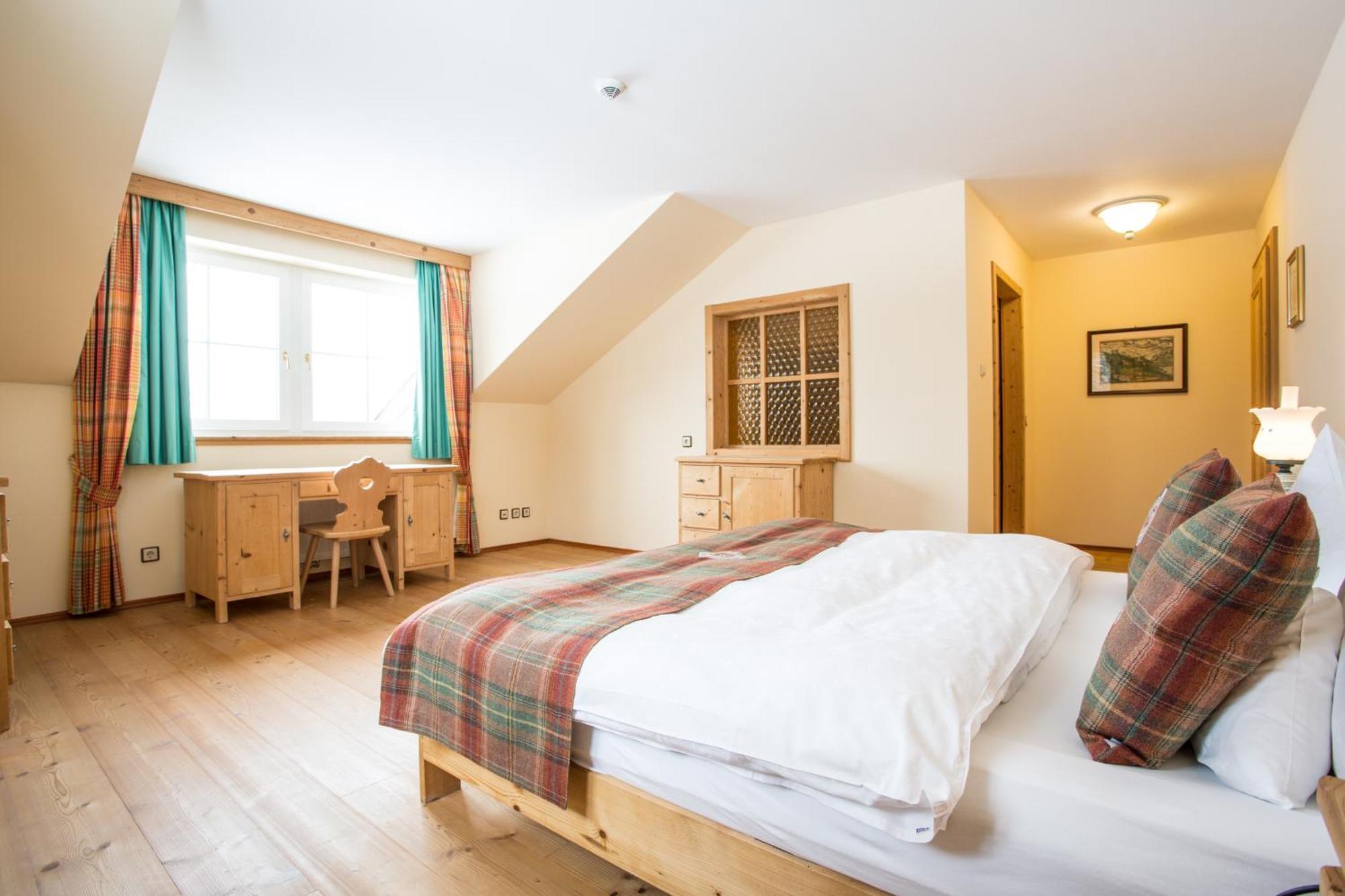 Wellnesshotel ...Liebes Rot-Flueh Haldensee Rom bilde